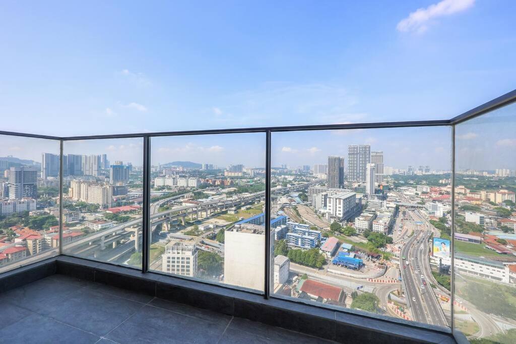 Pangsapuri Continew Trx Corner House +2 Balconies +2